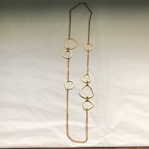 Gold chain with geometric shapes